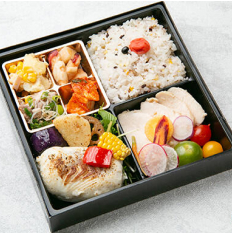 白身魚のテリーヌ彩り弁当